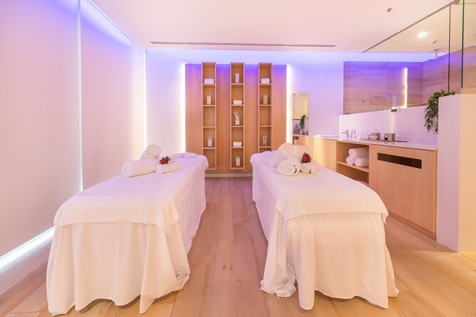 25 Minute Couples Massage with Spa Access - A couples massage with spa time built in