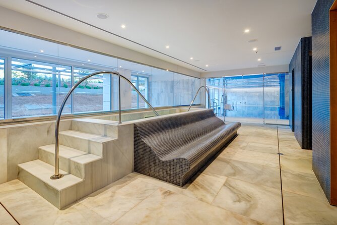 25 Minute Couples Massage with Spa Access - The cava and the small details