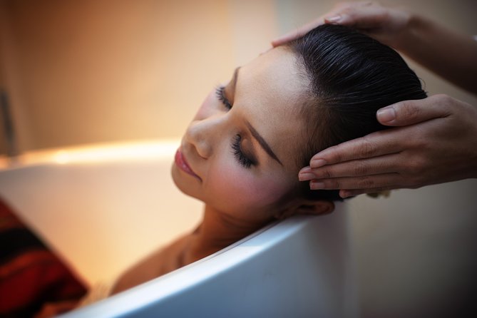4-Hour Fah Lanna Honeymoon Spa Package for Couples - What happens inside the private treatment room