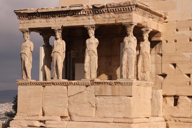 6-Hour Private Luxury Tour in Athens: Exclusively for couples - What the vehicle, guide, and pickup add