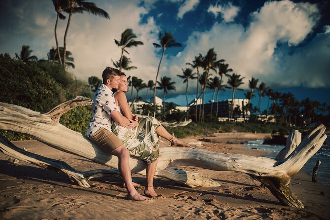 A Romantic Photoshoot for 2 in Maui - What your hour at Ulua Beach looks like