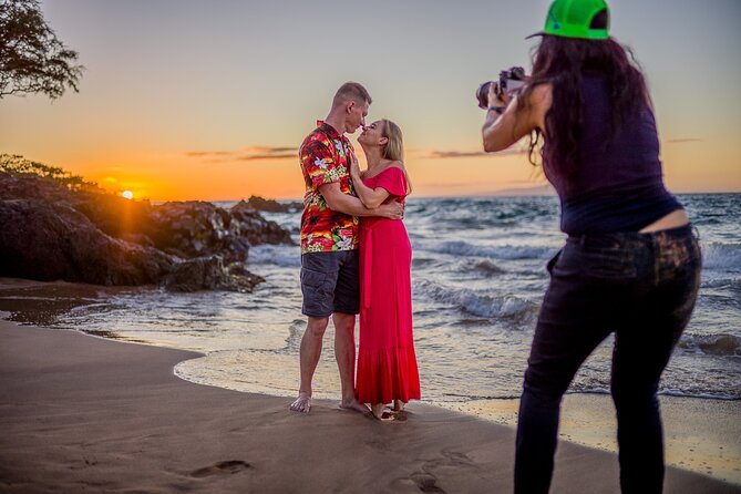 A Romantic Photoshoot for 2 in Maui - Who will get the most from this session