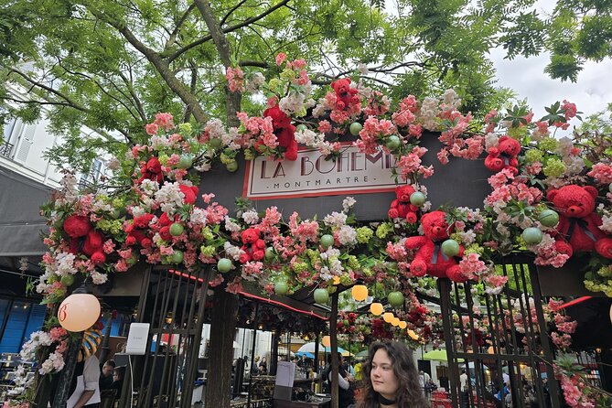 A Tapestry of Art and Romance in Montmartre - Dalida’s bust and the human side of Montmartre