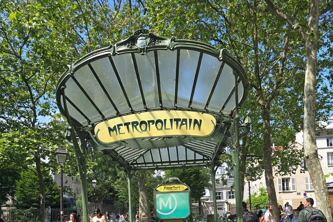 A Tapestry of Art and Romance in Montmartre - La Maison Rose and Picasso’s favorite place