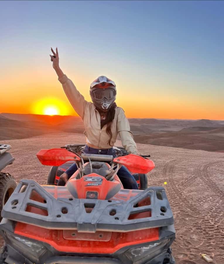 Agafay tour Quade Bike, Sunset and Romantic Dinner Show - What to bring and who should skip it