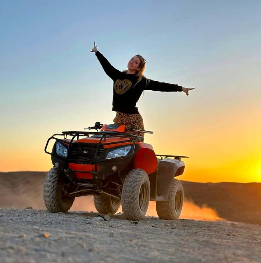 Agafay tour Quade Bike, Sunset and Romantic Dinner Show - Quad biking on rocky desert tracks
