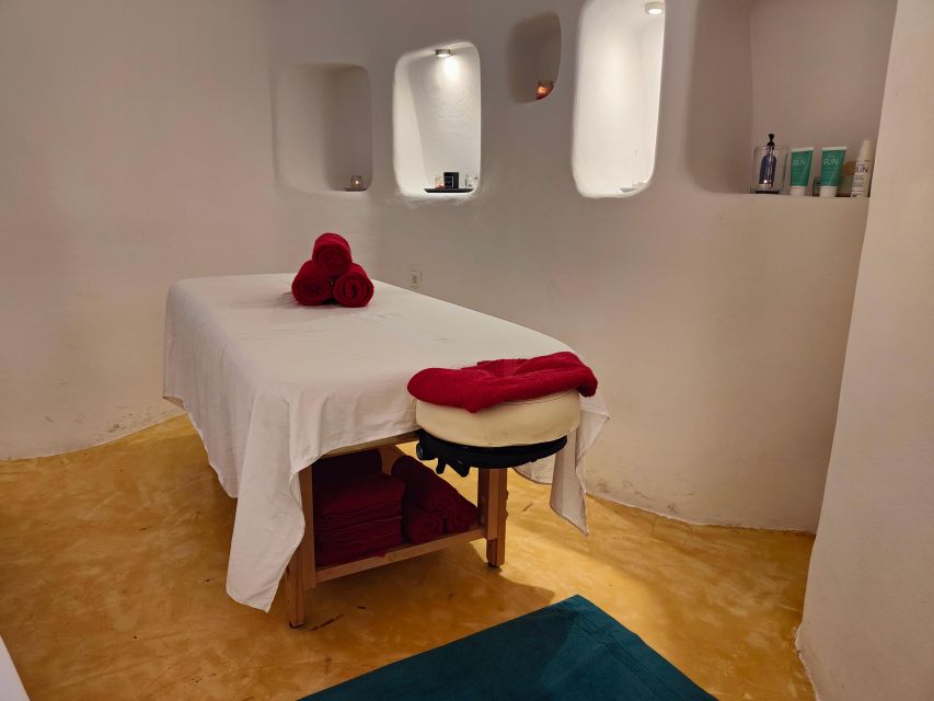 Akrotiri: Aromatherapy Couples Massage - Why a couples massage works well in Santorini