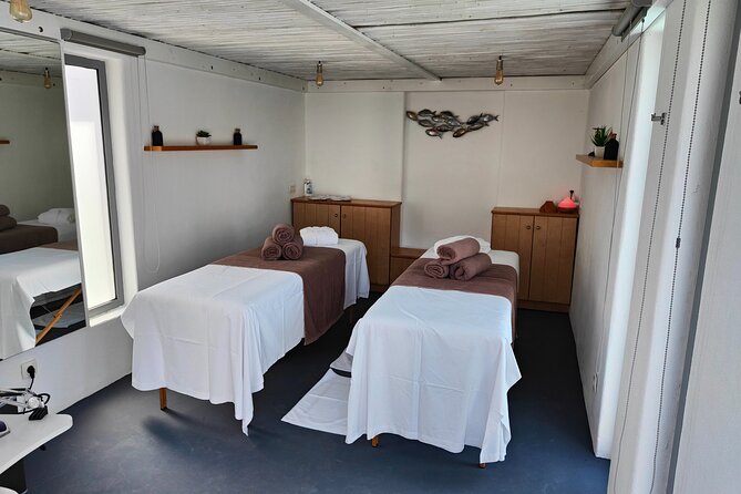 Akrotiri: Couples' Aromatherapy Massage - Arriving at Santorini Princess Presidential Suites in Akrotiri
