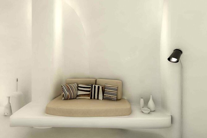 Akrotiri: Couples Massage & Pool Day Access - Pool time after the treatment