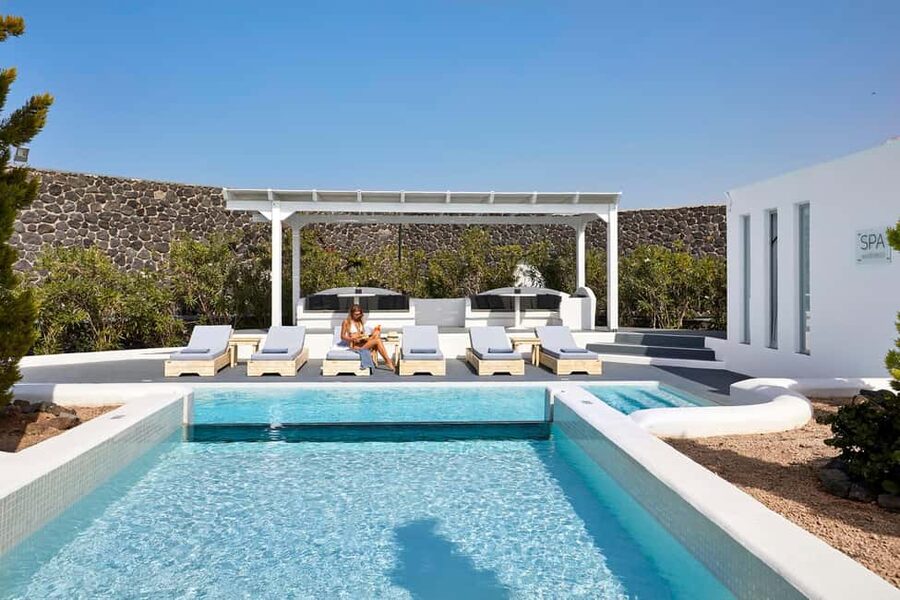 Akrotiri:Departure Day Spa Experience Couples Massage & Pool - Getting to Akrotiri and planning your departure