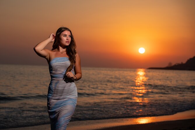Alanya: Holiday Photo Shoot Families Couples Solo Travelers - From family portraits to solo photographs