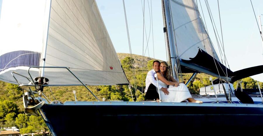 Alcudia: Romantic Sailing Trip with Diner for 2 - Meeting in Bonaire at Restaurante Bonaire