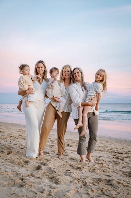 Algarve: 1 hour Couple & Family Photoshoot - Clothing, shoes, and simple preparation