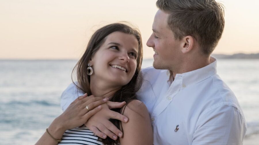 Algarve: Photoshoot for couple, family, portrait - The $412 price for up to five people