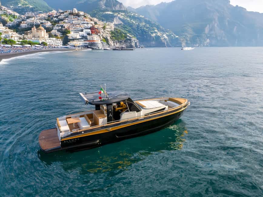 Amalfi Coast: Romantic Sunset Cruise with Music & Cocktails - Music, mood, and the private-boat advantage