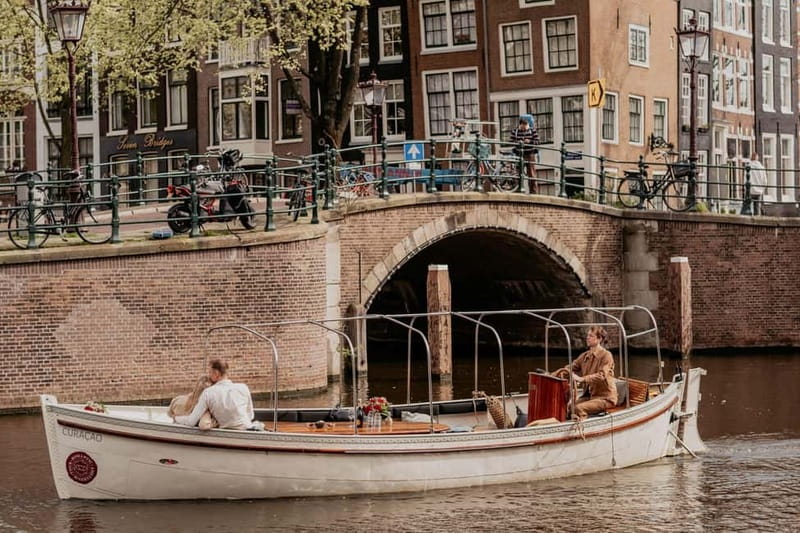 Amsterdam: Private Romantic Canal Cruise w. Prosecco/Snacks - Keizersgracht and the quieter side of the canal belt