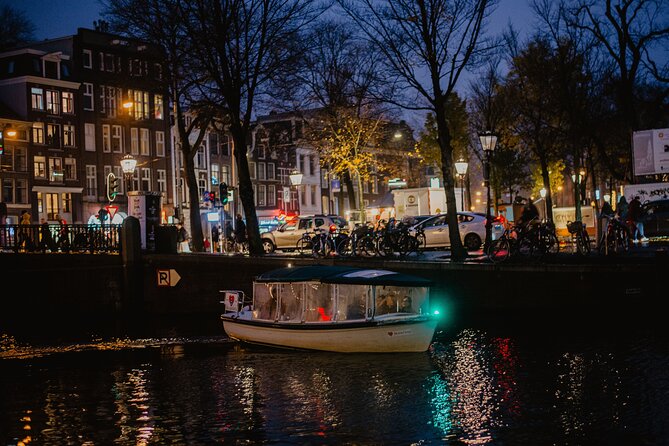 Amsterdam: Private Romantic Evening Canal Cruise + Bubbles/Snacks - Leaving Herengracht 605 after sunset
