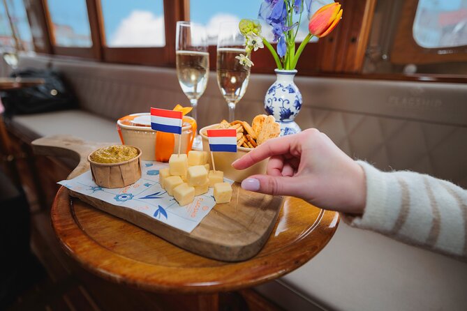 Amsterdam: Romantic Canal Cruise with Optional Bubbles & Bites - The Prinsengracht and Amsterdam’s canal-ring views