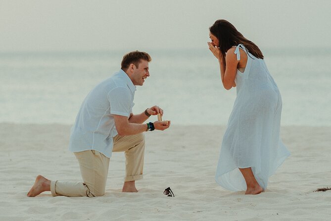 Aruba Eagle Beach Romantic Sunset Picnic in a Luxury Cabana - Music, Photos, and the Beach Umbrella
