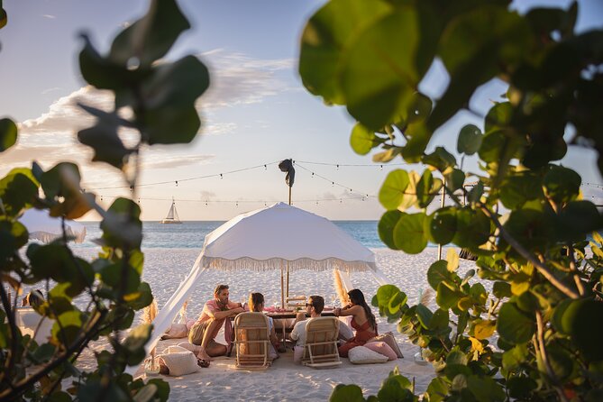 Aruba Romantic Sunset Photoshoot & Beach Picnic in Luxury Cabana - The charcuterie platter and drinks