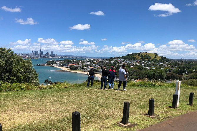 Auckland City Private Tour for Couples. Be chauffeur driven with added extras. - Parnell shows Auckland’s polished side