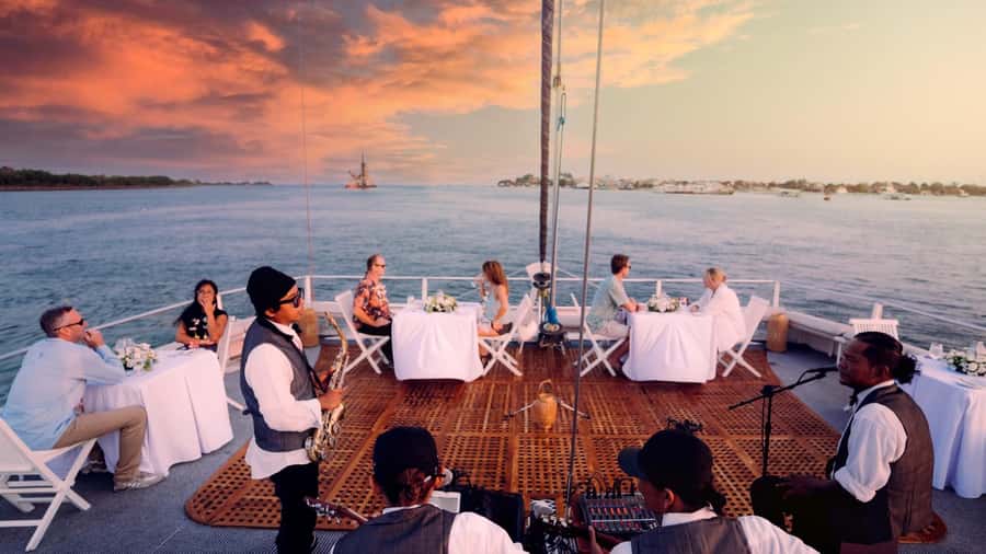 Bali/Benoa: 5-Course Romantic Evening Cruise With Live Music - Benoa Bay and the Nusa Dua route