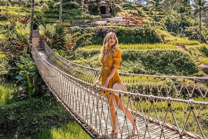 Bali Private Couple Tour – Custom Itinerary - Tanah Lot for a sea-temple finish