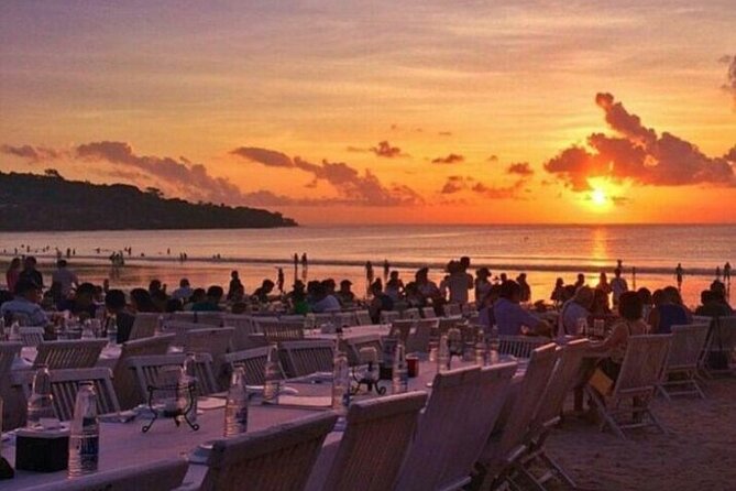 Bali Romantic Seafood Dinner under sunset jimbaran Beach - What dinner on Jimbaran Beach is really like