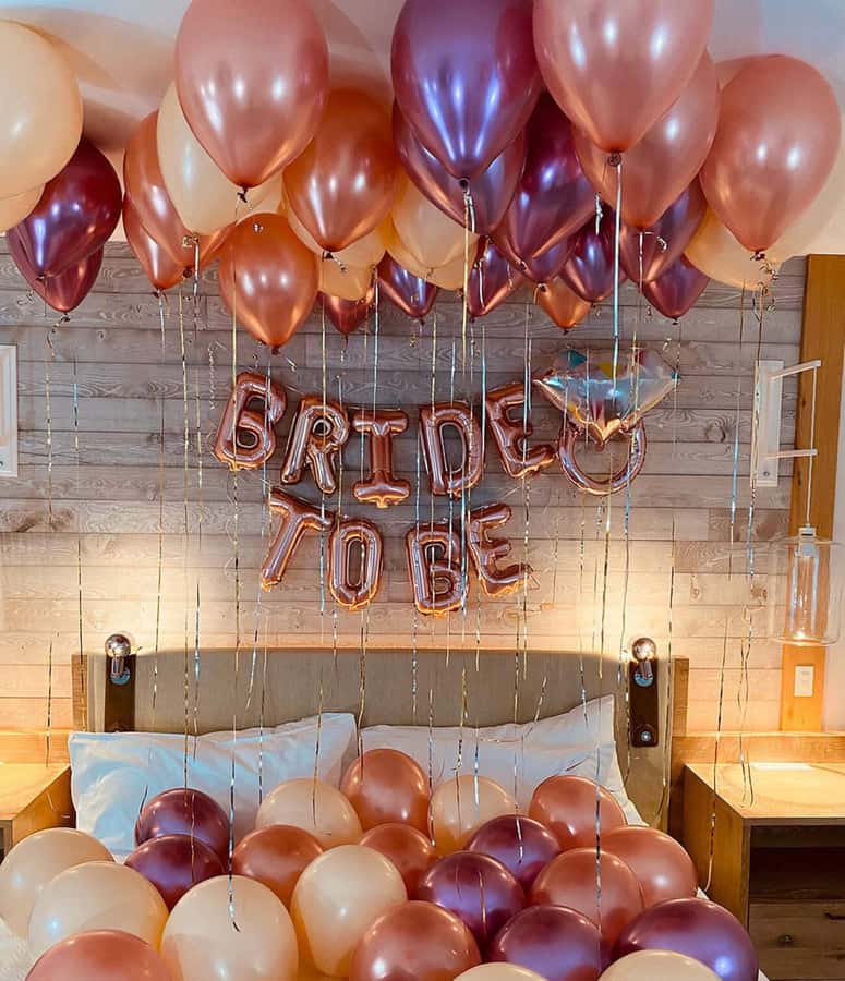 Bali: ROOM DECORATION FOR BIRTHDAY OR ANNIVERSARY OCCASION - Hotel and resort arrangements in Bali