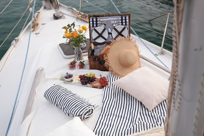 Barcelona Private Romantic Sailing Tour - Hotel W and Barcelona’s modern edge