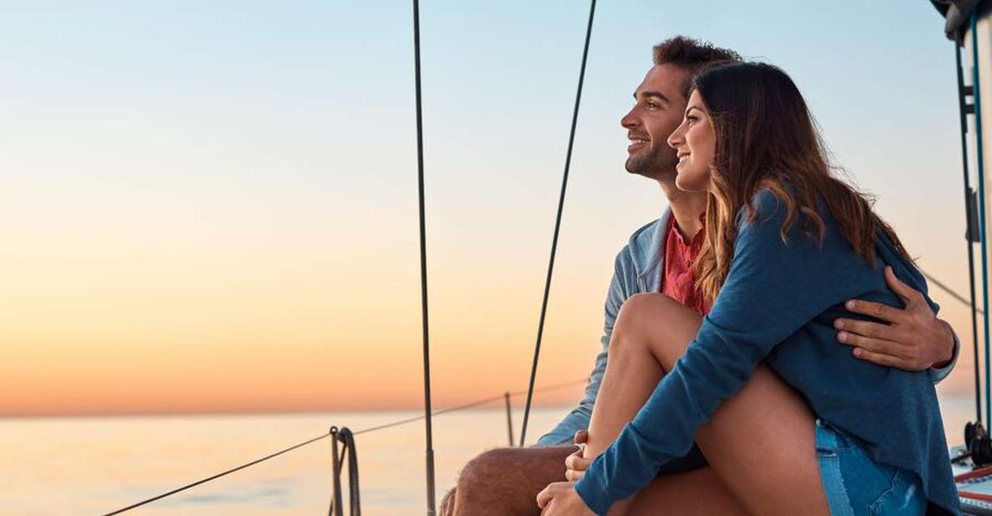 Barcelona: Romantic Private Sailing Tour - Meeting the boat at Port Olimpic