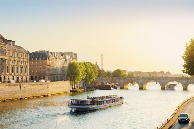 Bateaux Mouches Special Marriage Proposal Dinner Cruise in Paris - Key details of this Paris proposal cruise