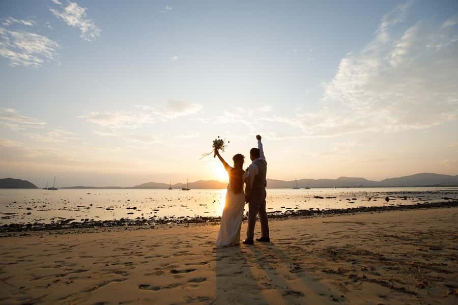 Beach Proposal at My Beach Resort - One hour with a professional photographer