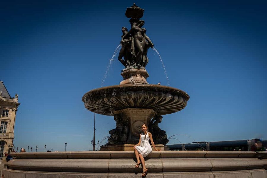Bordeaux Photographer : Romantic or Family or Friends - Key points at a glance