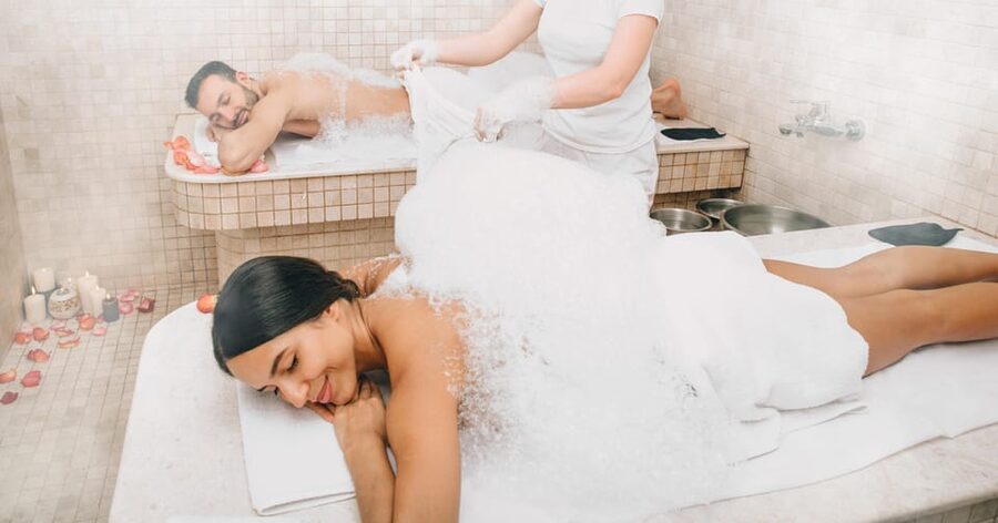 Budapest: Couple Holistic Swedish Massage with Jacuzzi Time - The private bath and jacuzzi portion