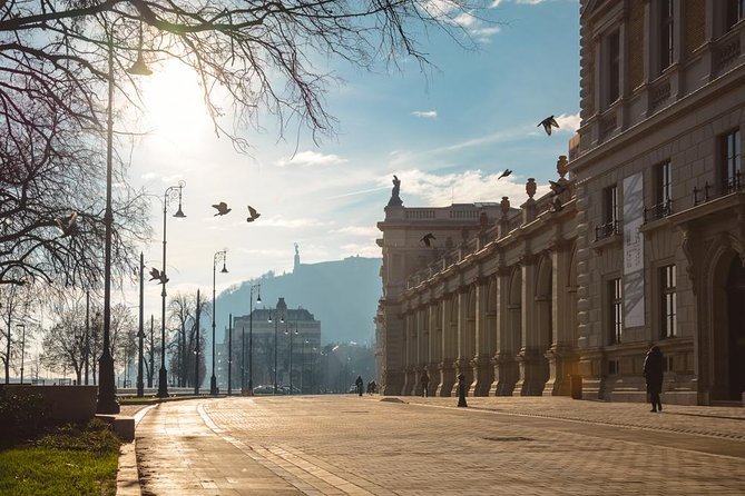 Budapest Romantic Private Tuk Tuk Tour - Crossing toward Buda Castle