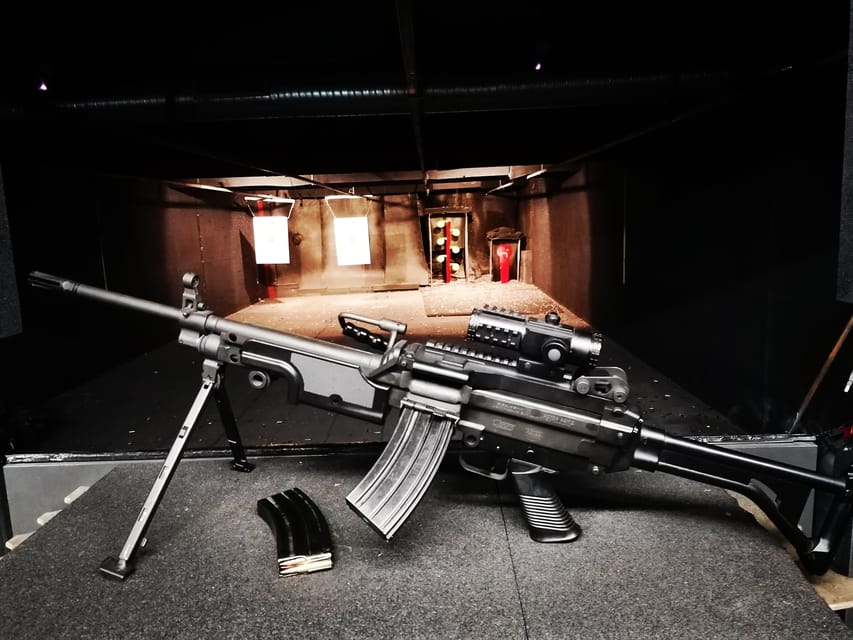 Budapest: Shooting Experience for Couples, The Perfect Date - The first few minutes are about safety