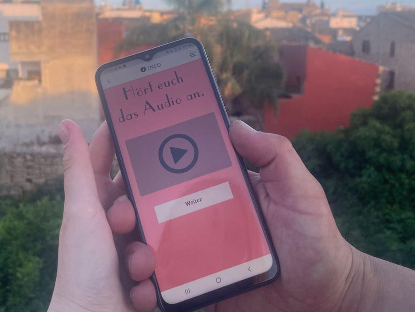 Cala Millor: AdventureDate, fun game, city walk for couples - Using the app and choosing a language