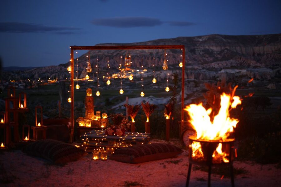 Cappadocia: Romantic Concept Dinner in the Valley - Hosts who pay attention without hovering