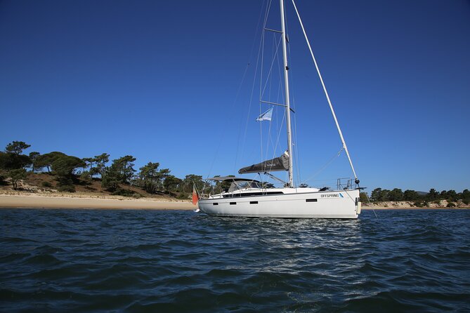Cascais Romantic Luxury Private 2h Cruise with sparkling wine - Lighthouses, beaches, and the Cascais coast