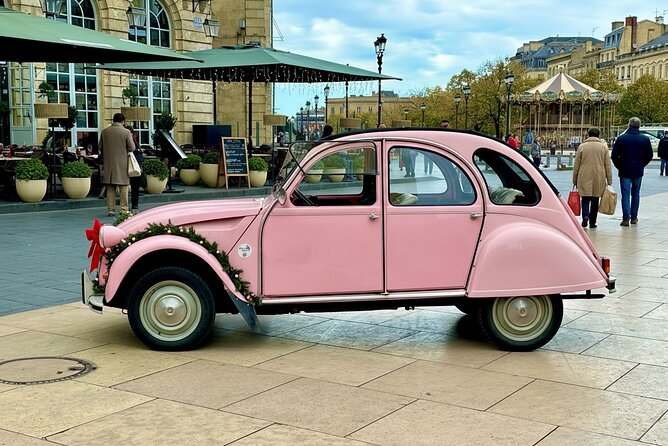 Christmas illuminations in 2CV - With 2 Presents (Food + goodies) - Christmas lights from a small French car