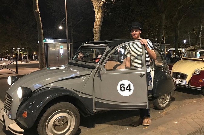 Christmas illuminations in 2CV - With 2 Presents (Food + goodies) - Cathedral, City Hall, and the medieval center