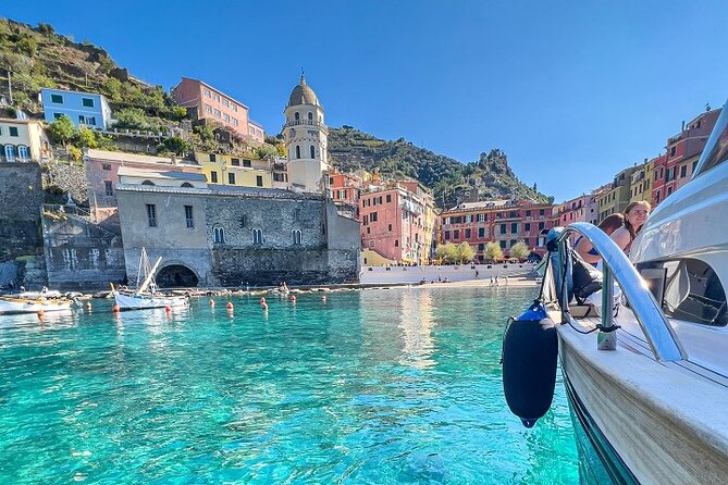 Cinque Terre Private Wedding Proposals on Boat - The proposal moment and the sunset setting