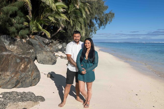 Cook Islands Family or Couple Photo Session - Charlotte and Miri bring a personal touch