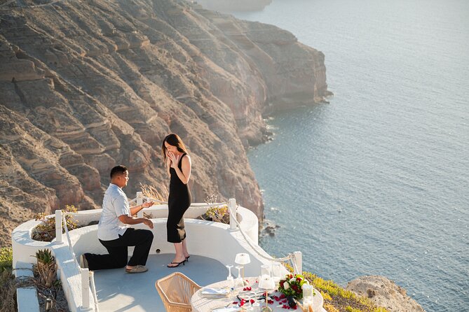 Couple and Family Photoshoot Experiece in Santorini - Stop two: Santorini’s white lanes and sea views