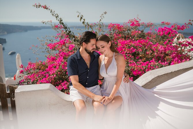 Couple and Family Photoshoot Experiece in Santorini - Why the private format is worth considering