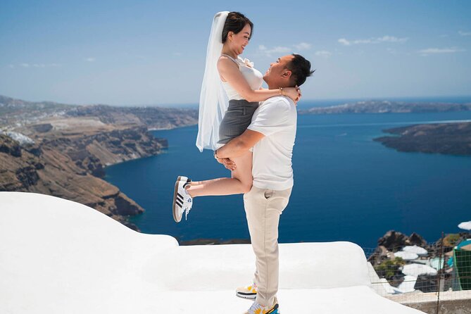 Couple and Family Photoshoot Experiece in Santorini - Timing, weather, and what to wear