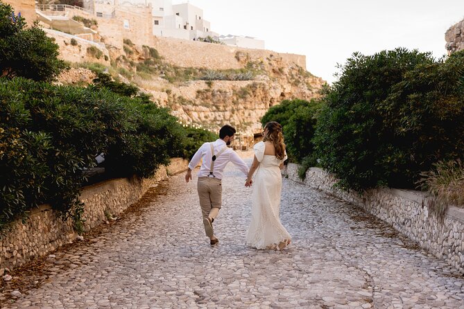 Couple or family photo shoot Polignano a Mare - Paola’s cinematic style and what it means for you