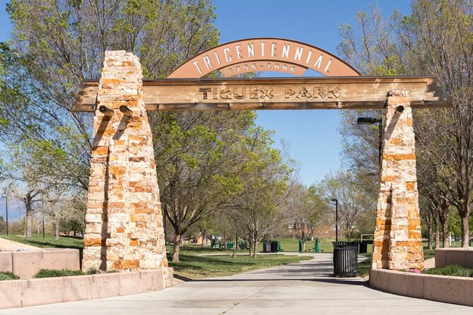 Couple’s Private Enchanting Walk in the Heart of Albuquerque - Finishing with food at Sawmill Market