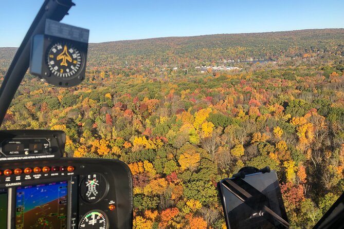 Couple's Private Hudson Valley Fall Foliage Helicopter Tour from Westchester - Key details before you book